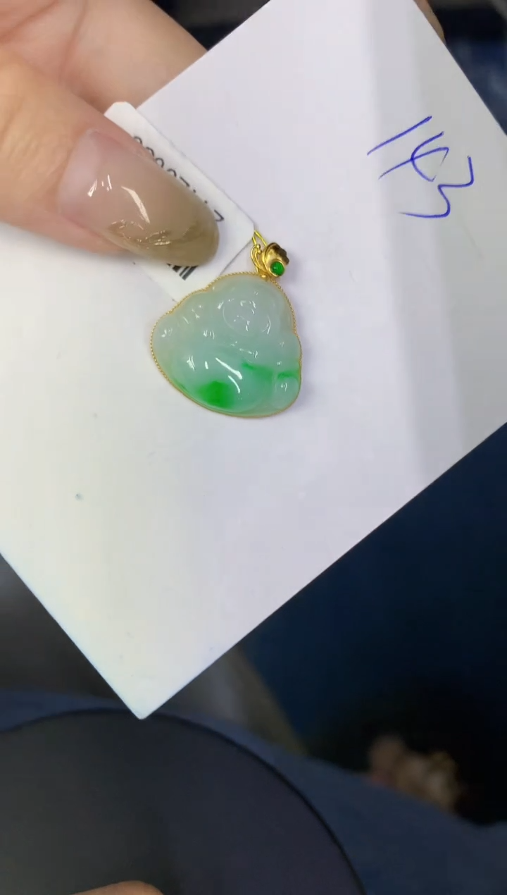 翡翠18K金镶嵌颈饰缅甸天然翡翠A货