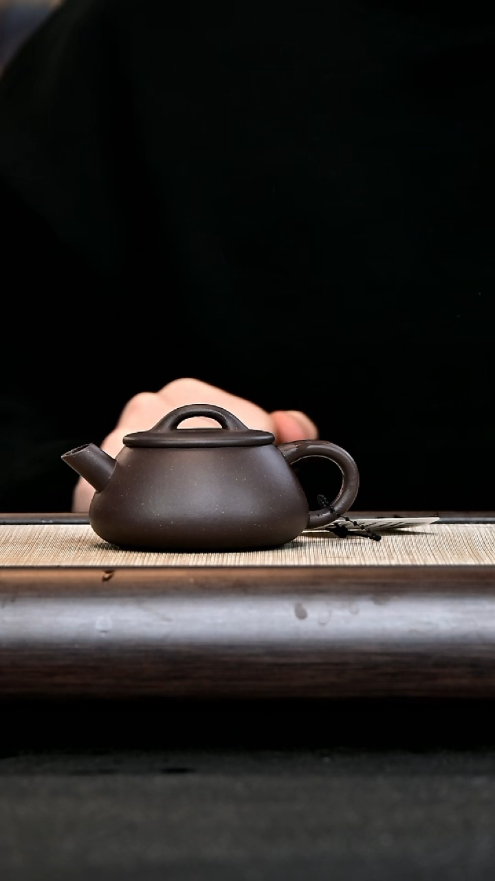 【闪购商品】紫砂茶壶EH12559 快意石瓢 紫泥