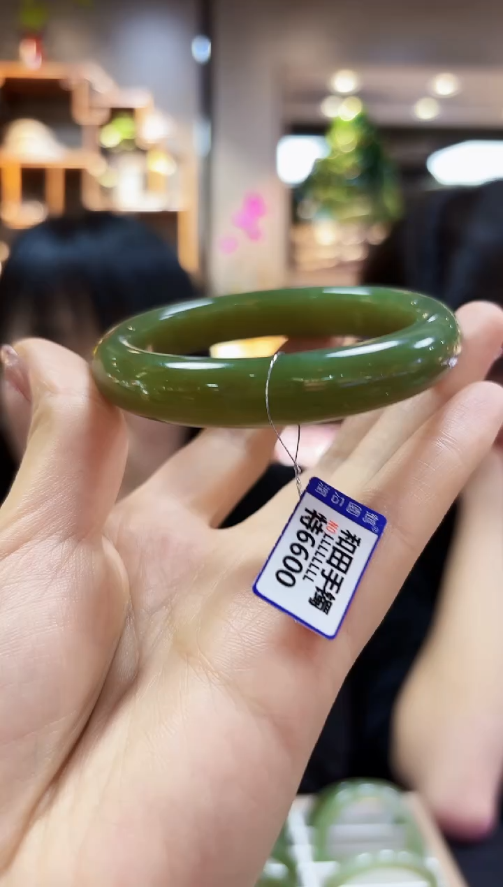 【闪购商品】和田玉手镯未镶嵌58.7