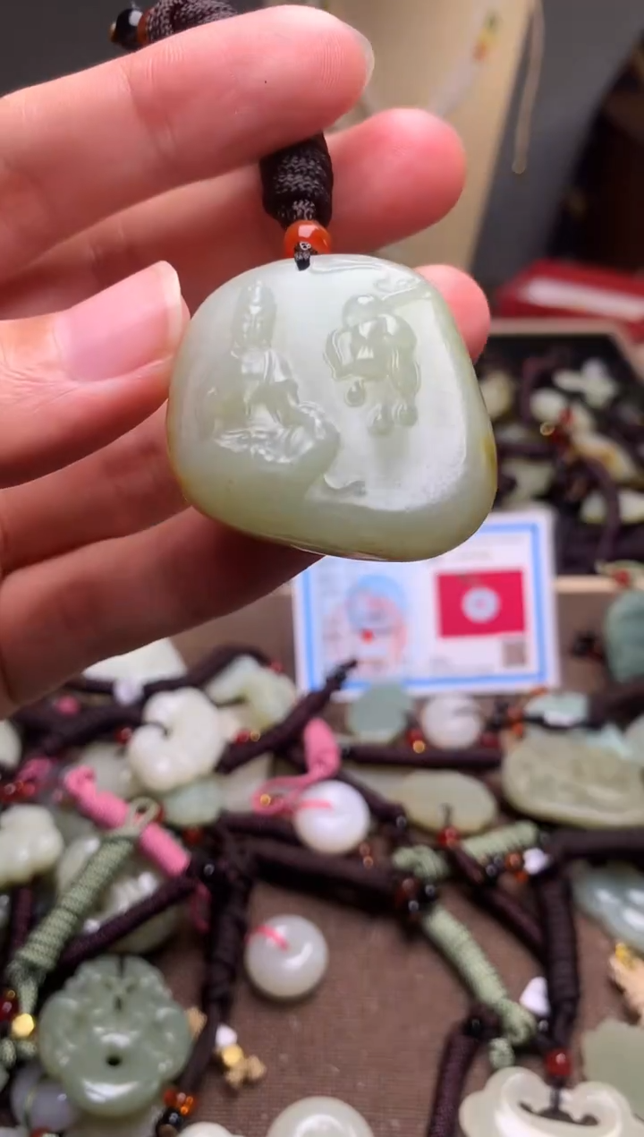 颈饰未镶嵌和田玉新疆料青海料清水和田玉吊坠