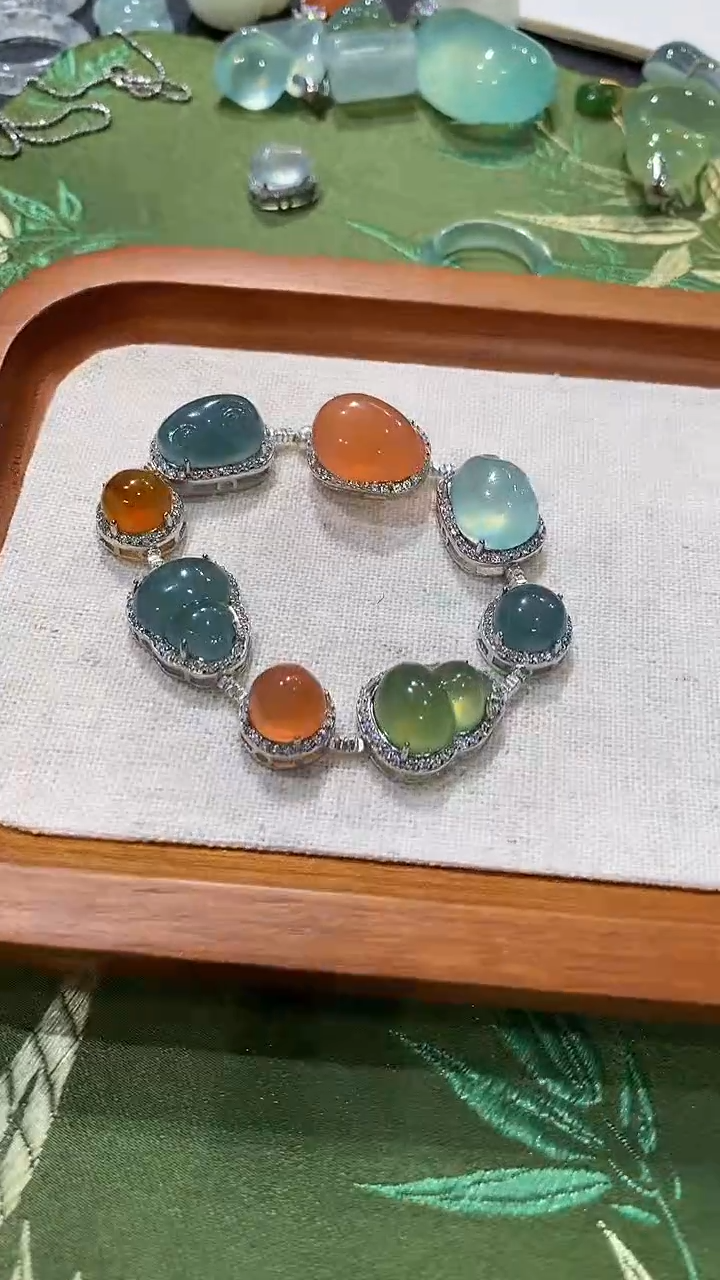 未镶嵌蛇纹石玉手链每****）手链