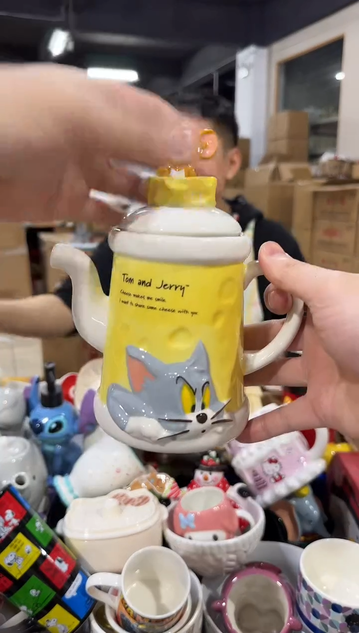 瓷片原盒猫和老鼠奶酪茶壶