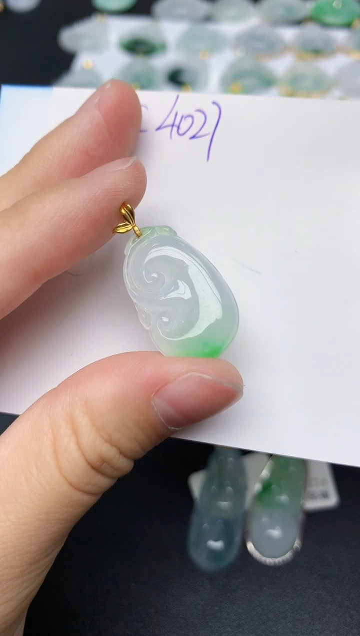 颈饰18K金镶嵌翡翠天然缅甸A货翡翠百元以上9元证书费自理