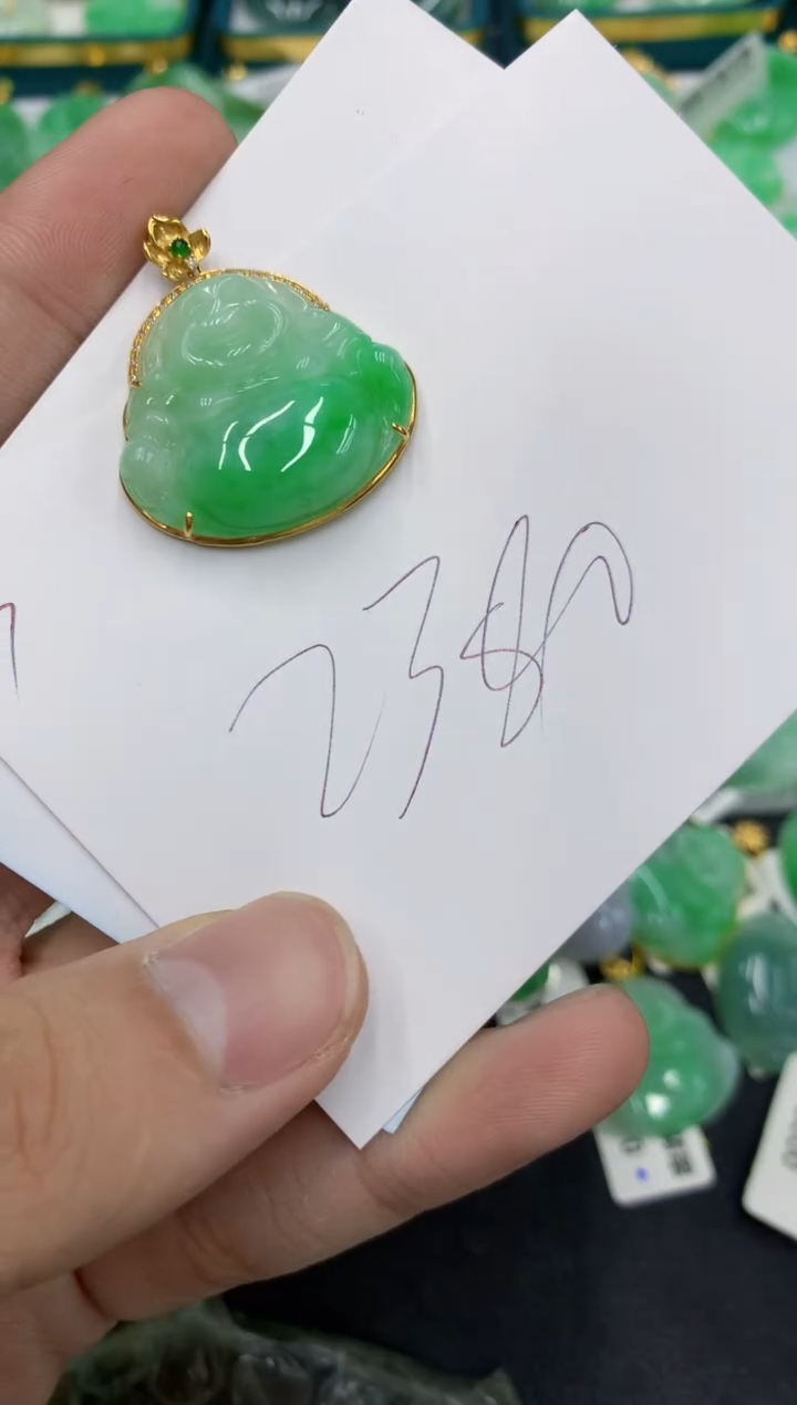 【闪购商品】翡翠颈饰18K金镶嵌翡翠