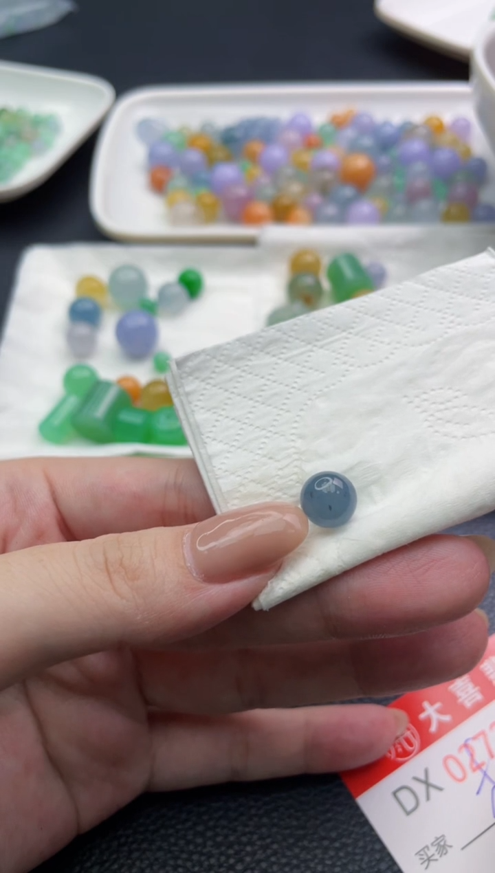 未镶嵌定制翡翠李*白珠子