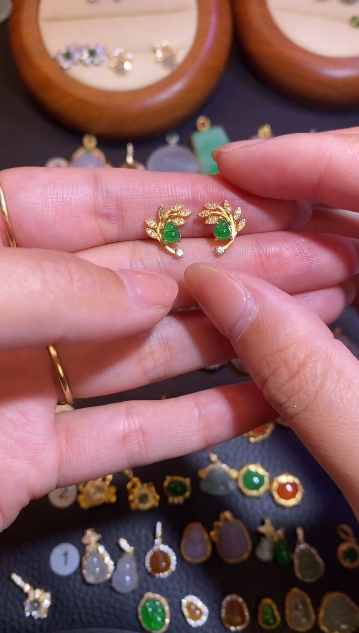 颈饰银S925镶嵌翡翠?***?a货翡翠