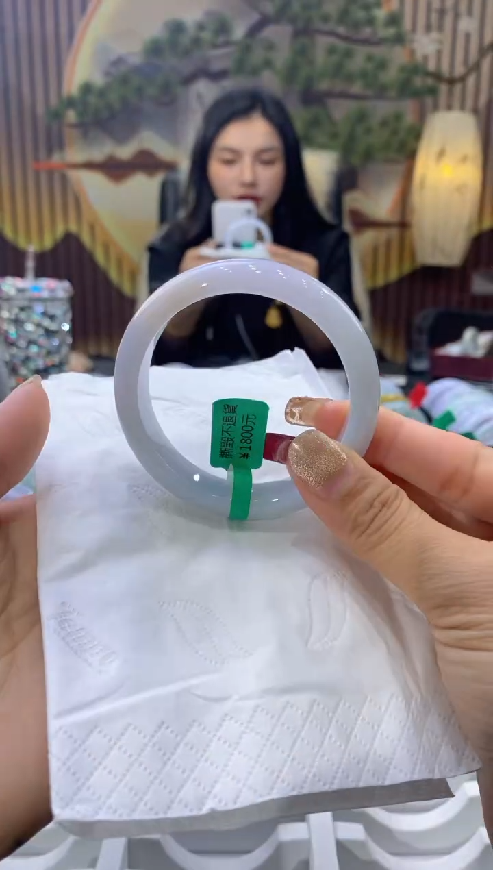 【闪购商品】翡翠手镯未镶嵌多人01509