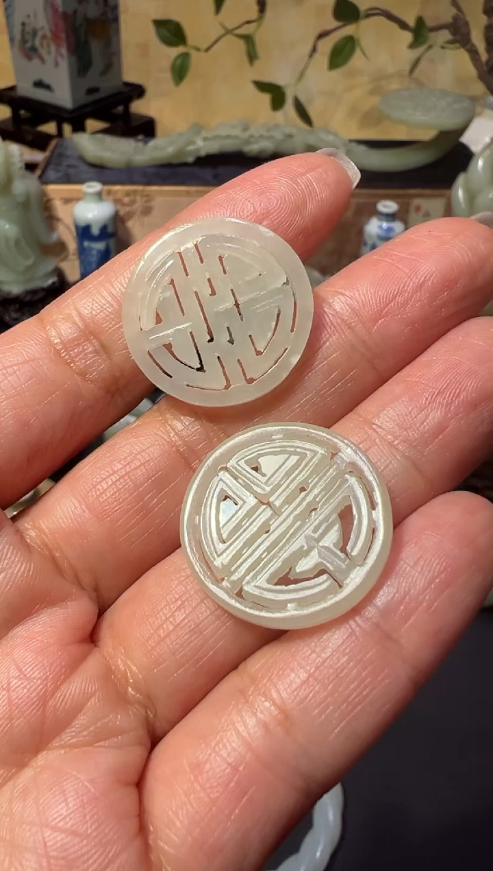 【闪购商品】和田玉万字福-耳环料