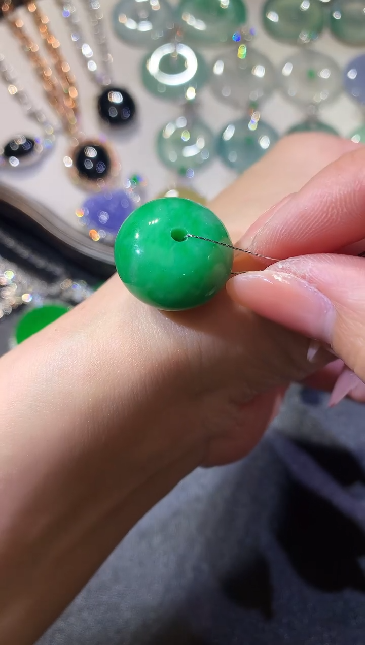 【闪购商品】翡翠吊坠(不含链)未镶嵌65无鉴赏多样性发货一件