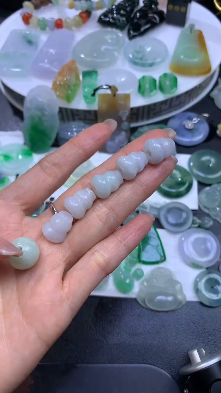 【闪购商品】定制翡翠未镶嵌翡翠