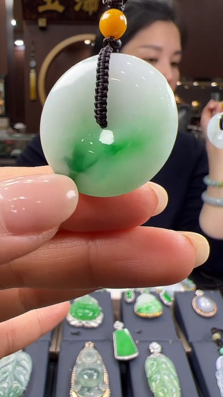 【闪购商品】翡翠挂件未镶嵌平安扣