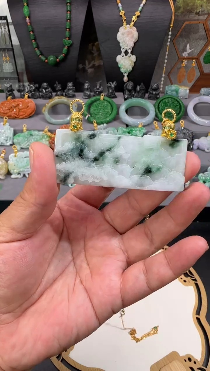 【闪购商品】翡翠颈饰未镶嵌牌子