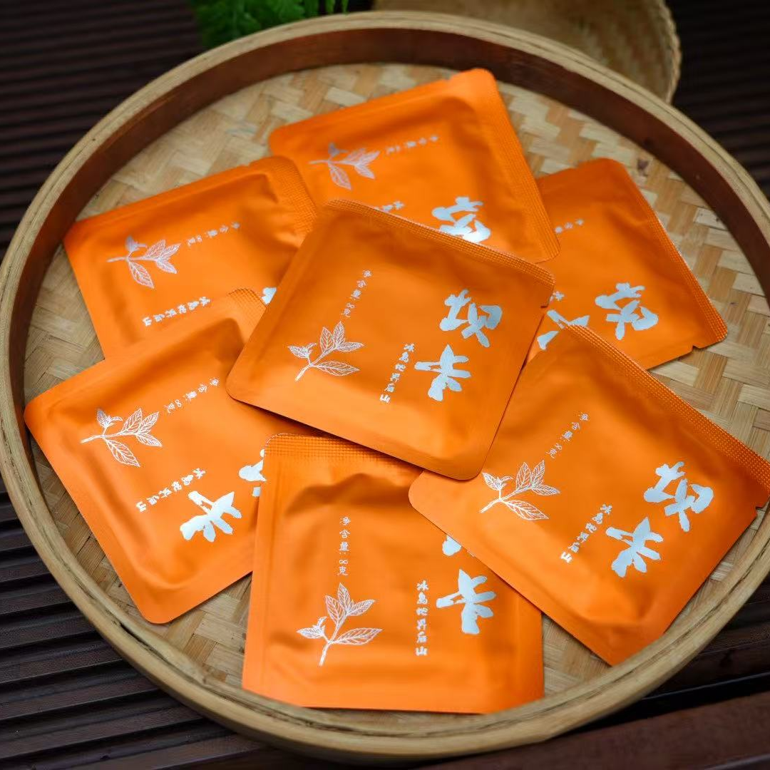 2025年8克坝卡饼干生茶200克装茶叶