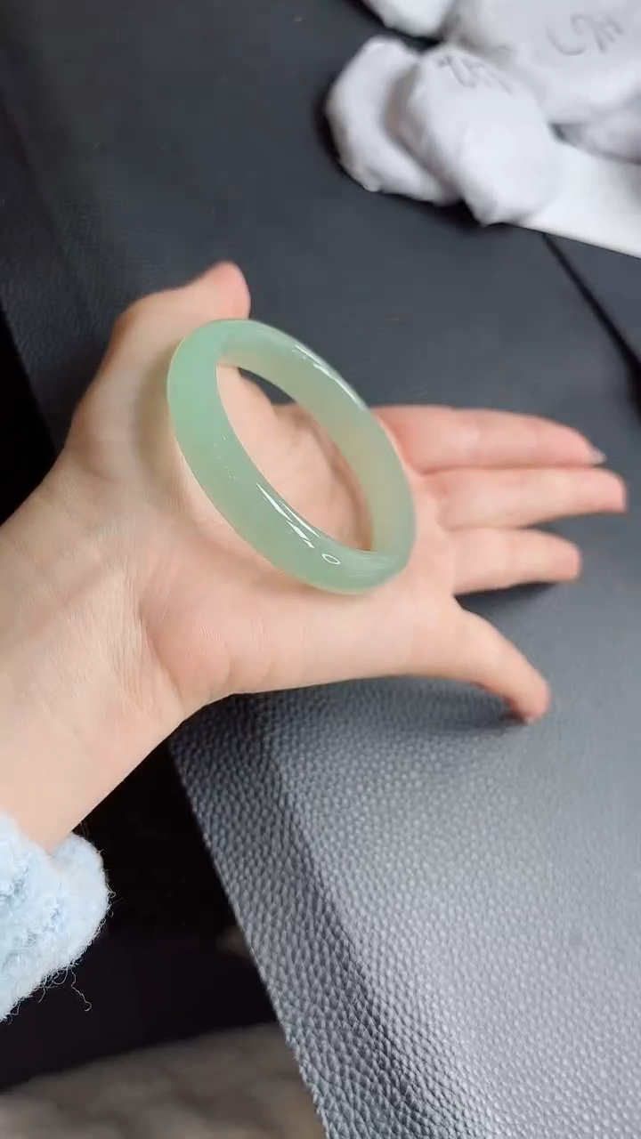 【闪购商品】石英质玉手镯未镶嵌581