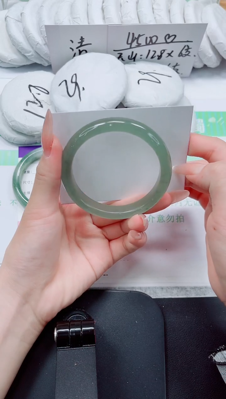 石英质玉手镯未镶嵌55/58.3