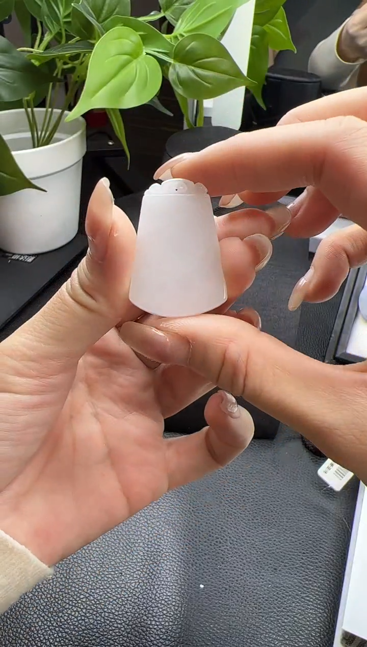 【闪购商品】翡翠颈饰未镶嵌YM-95 无事牌