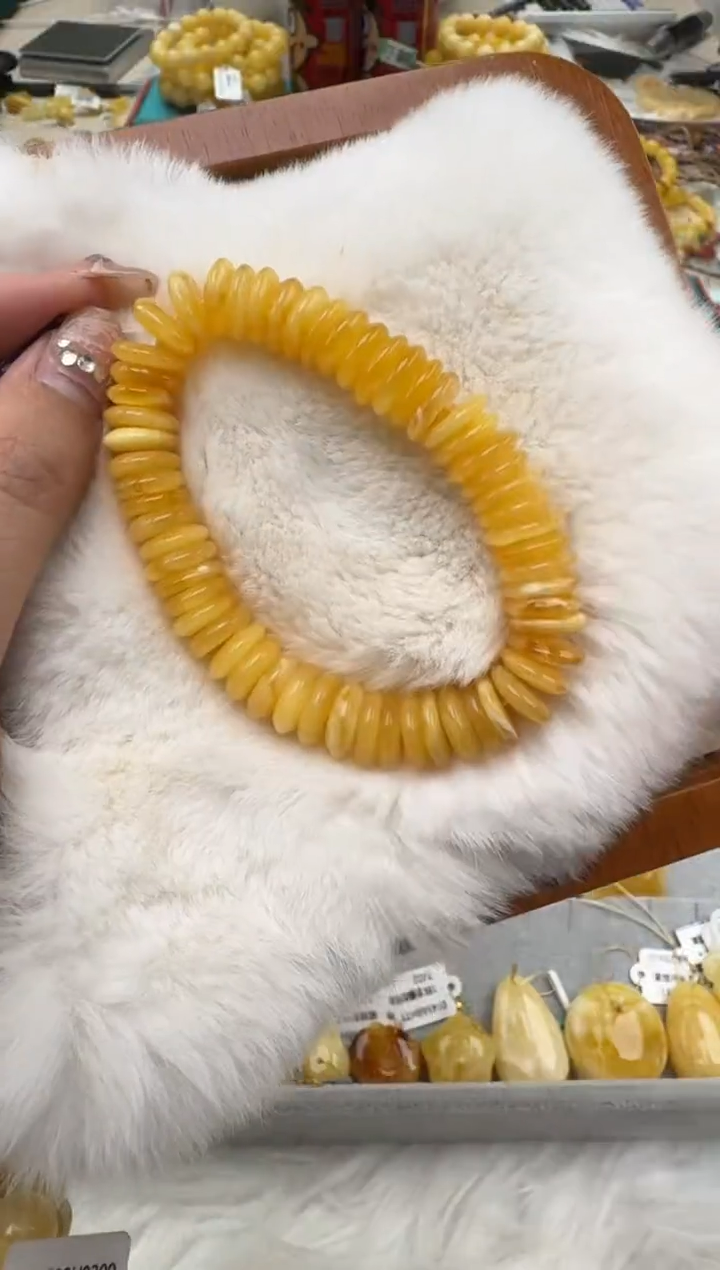 裸石琥珀未镶嵌XD1135