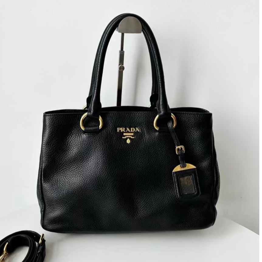 99新 Prada/普拉达 prada 黑金杀手包0041