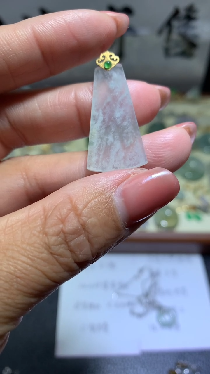 【闪购商品】翡翠耳饰18K金镶嵌0129天然缅甸翡翠A货