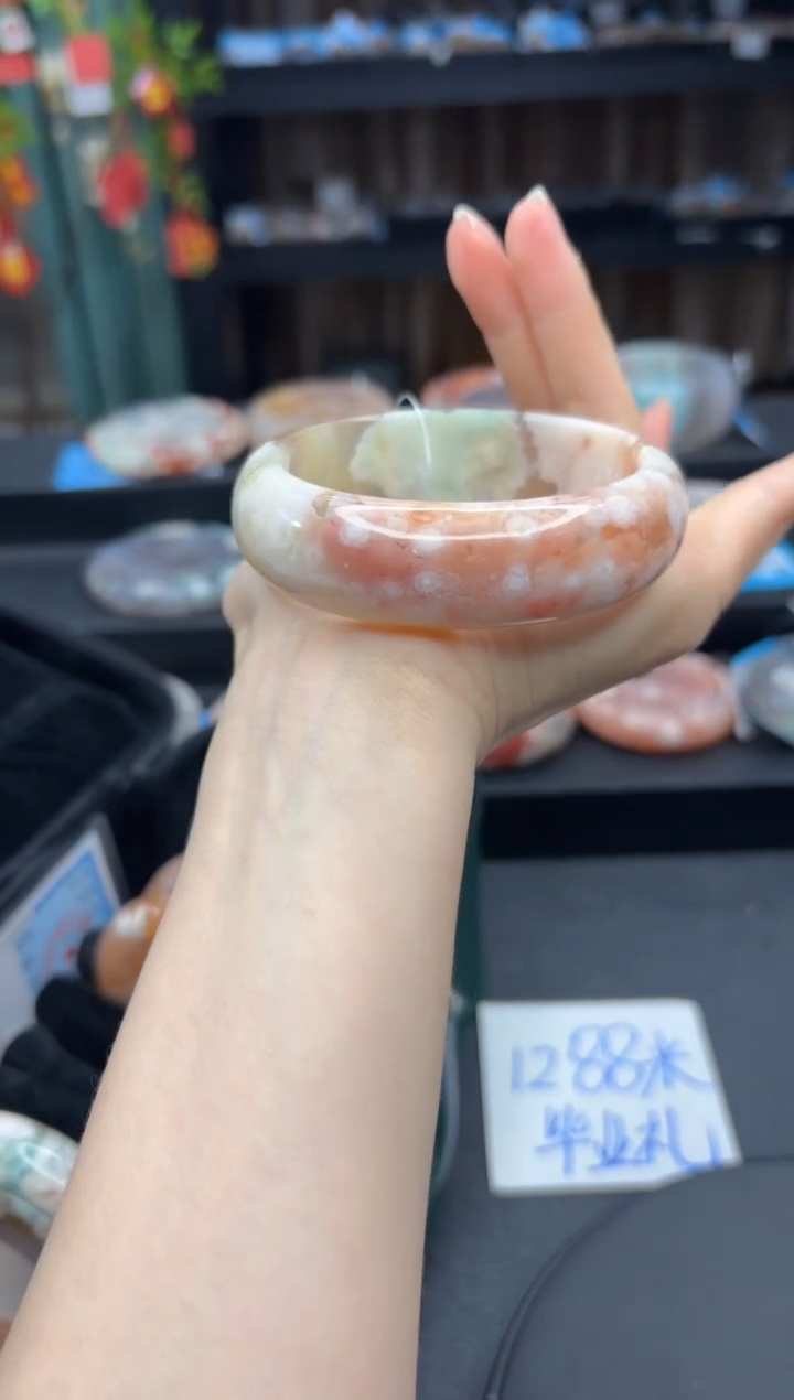 【闪购商品】石英质玉手镯未镶嵌884（ 61圈）