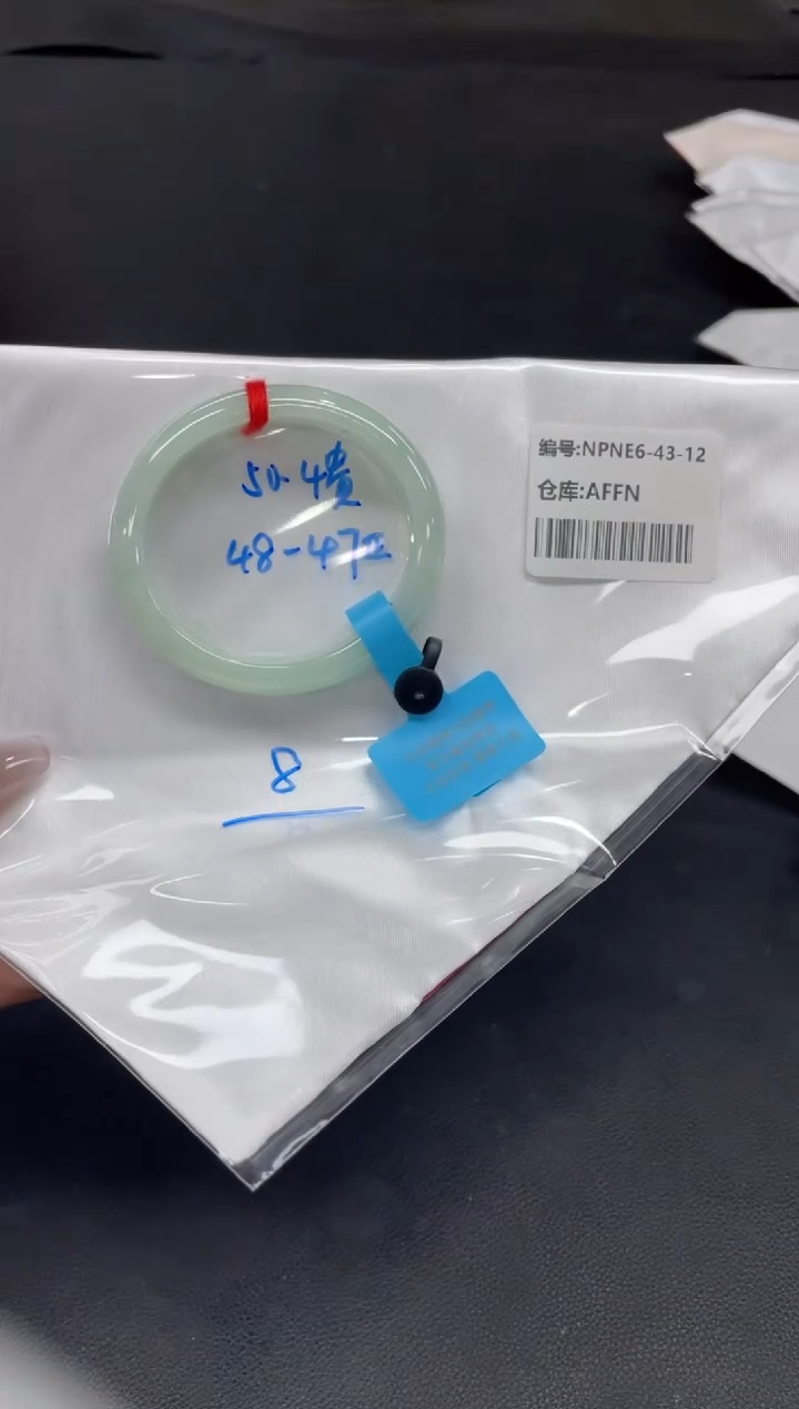 未镶嵌手镯翡翠翡翠手镯