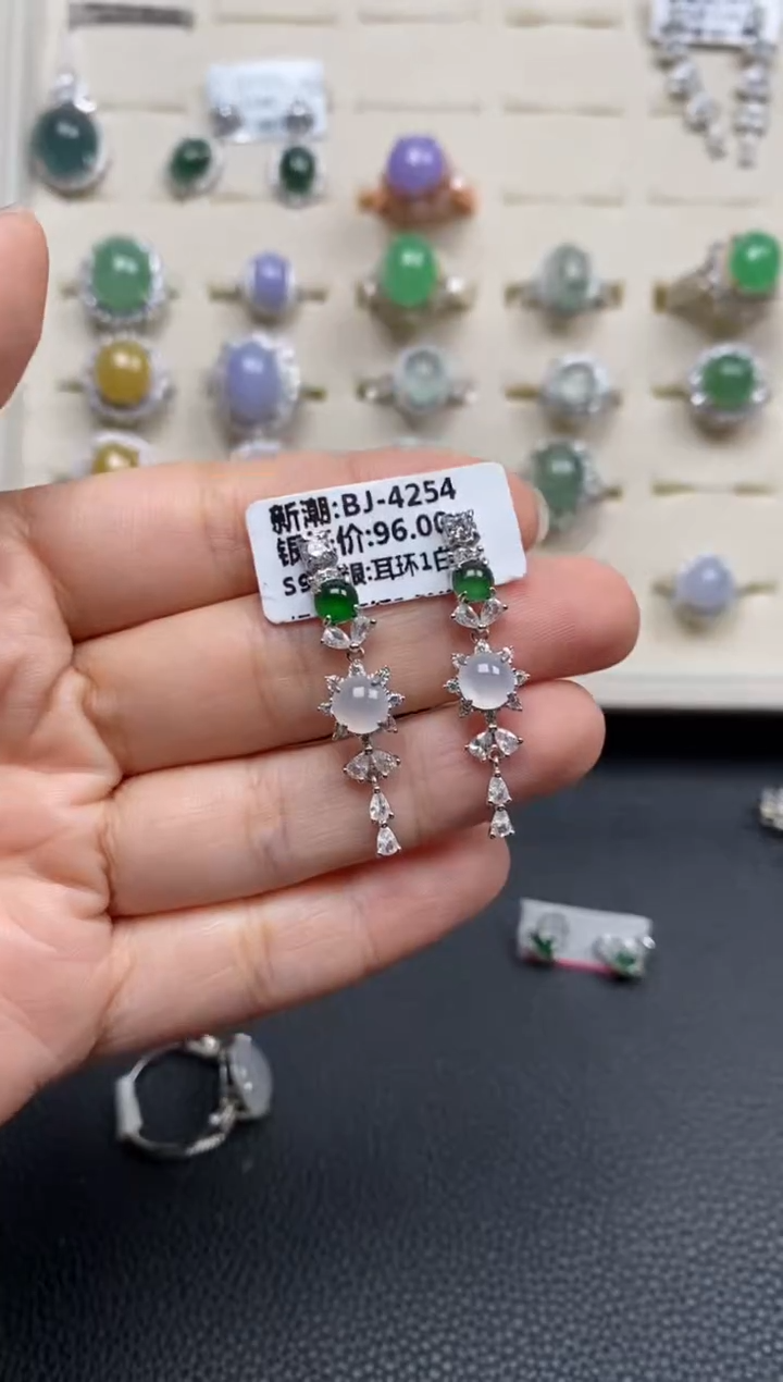 【闪购商品】翡翠戒指银S925镶嵌111111