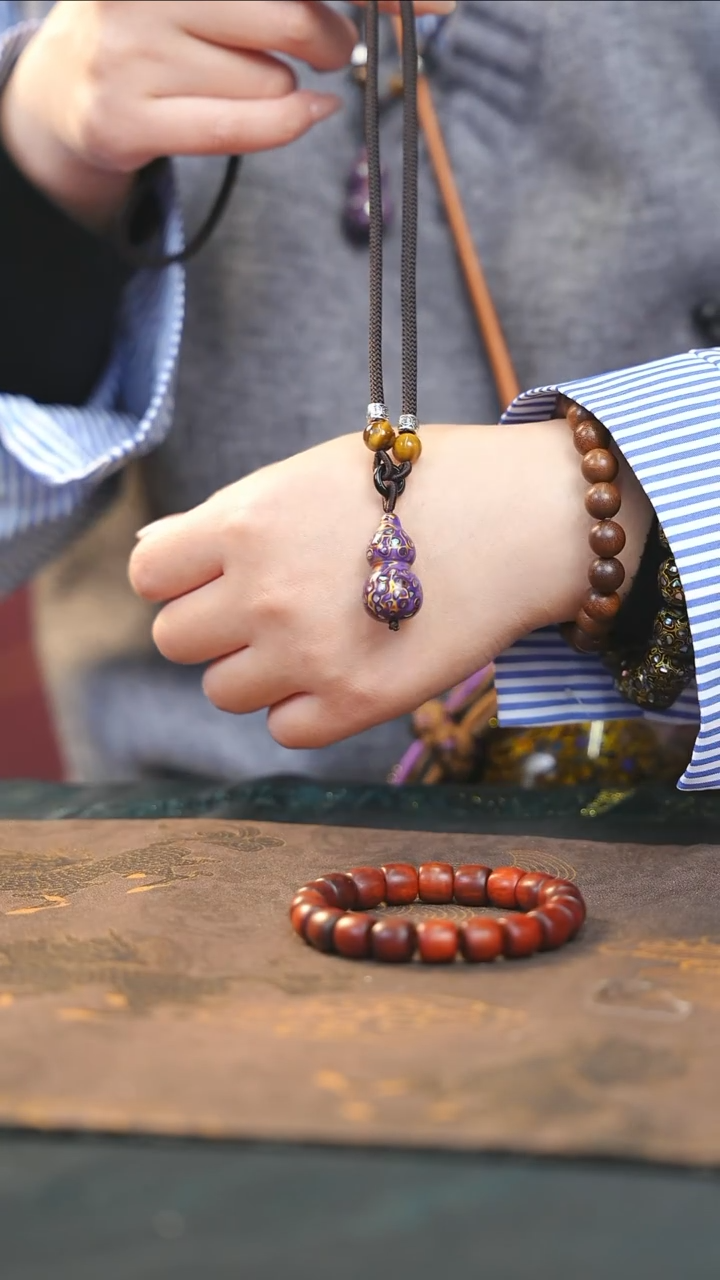 【闪购商品】紫金大漆紫光檀螺钿小脖挂