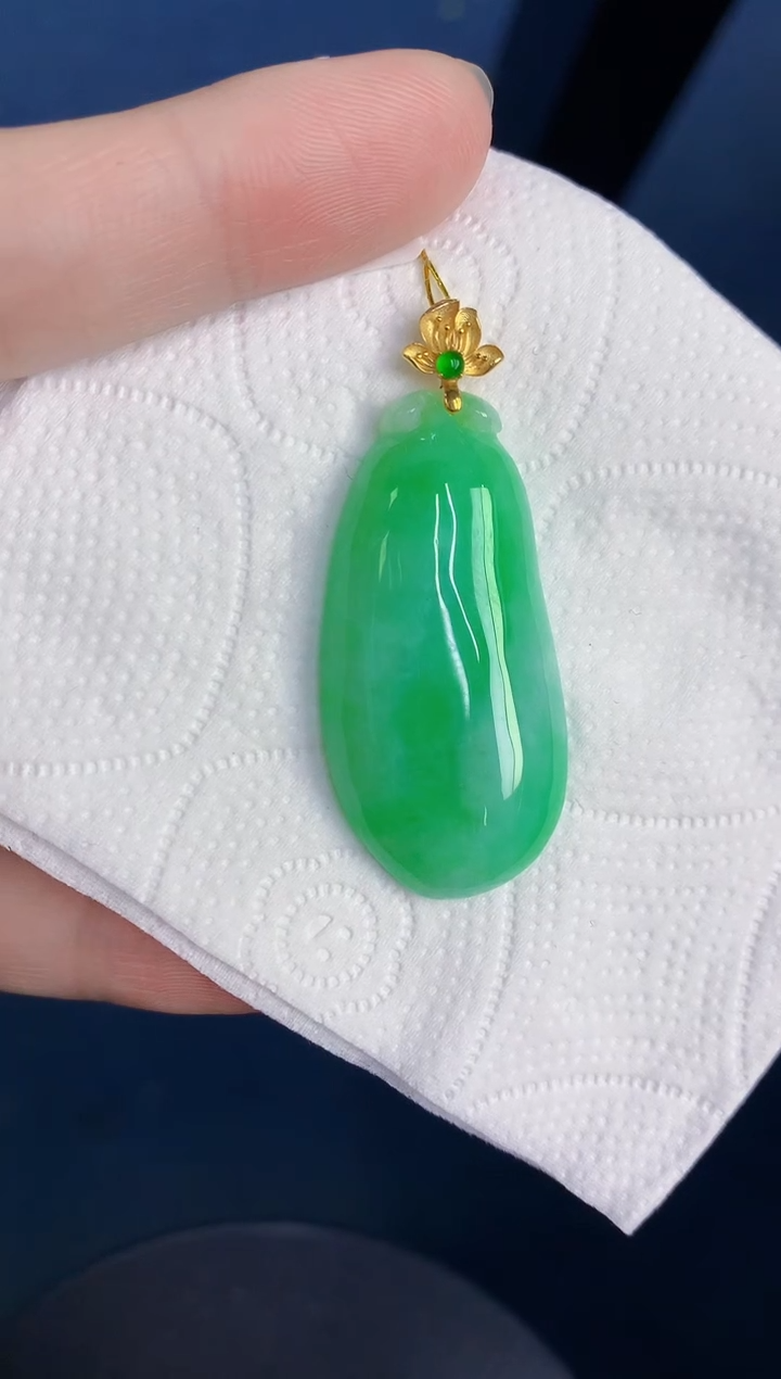 颈饰18K金镶嵌翡翠天然翡翠缅甸A货