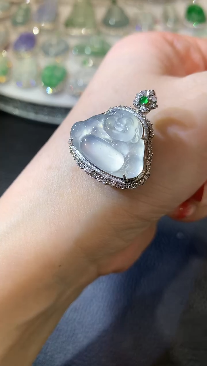 【闪购商品】翡翠吊坠(不含链)18K金镶嵌C41 