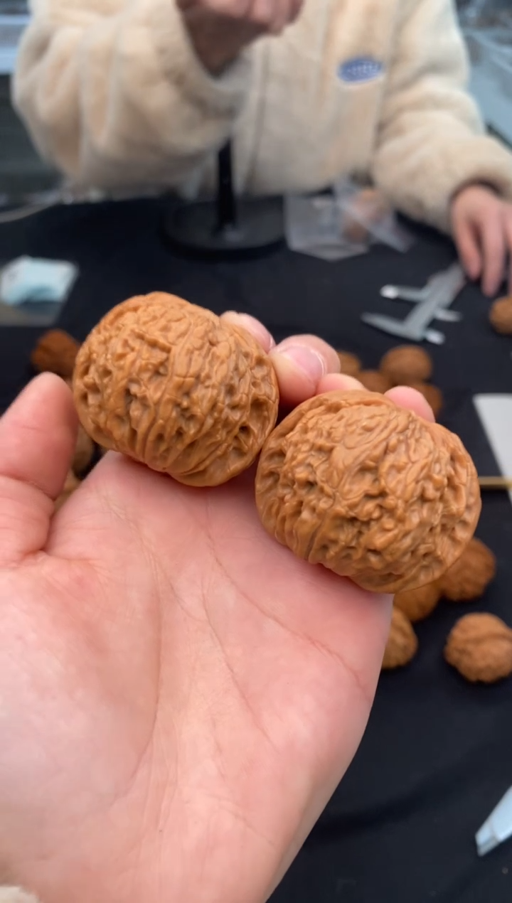 【闪购商品】文玩核桃把件山地磨41-t862