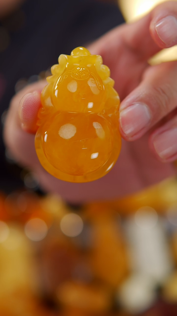 【闪购商品】蜜蜡颈饰未镶嵌28.62焦皮仿古葫芦