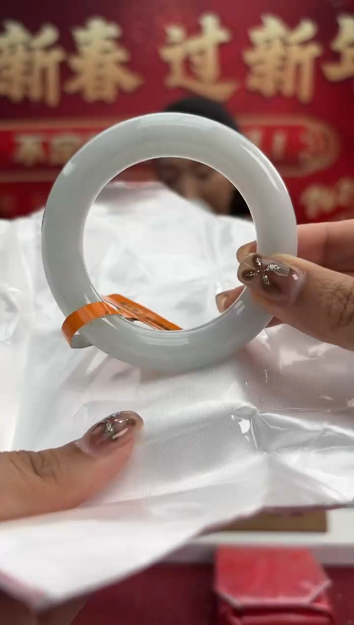 【闪购商品】翡翠手镯（圆镯）未镶嵌14手镯