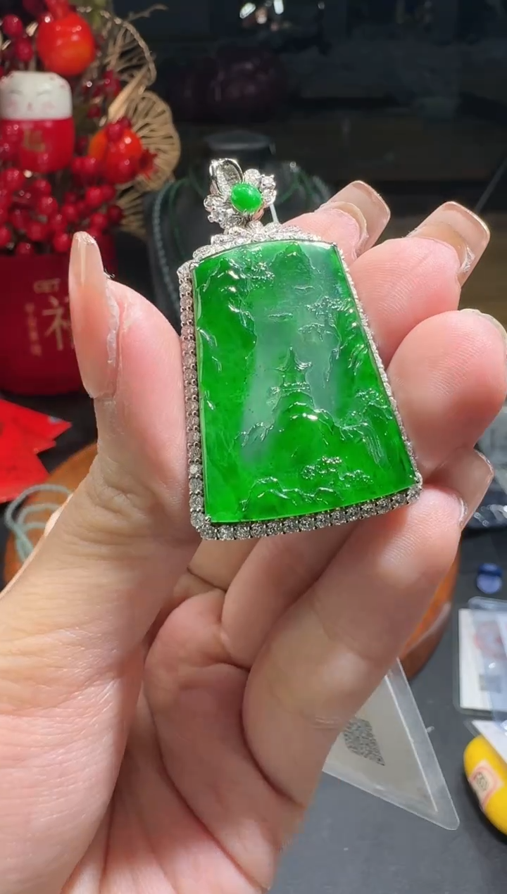 【闪购商品】翡翠颈饰18K金镶嵌挂件