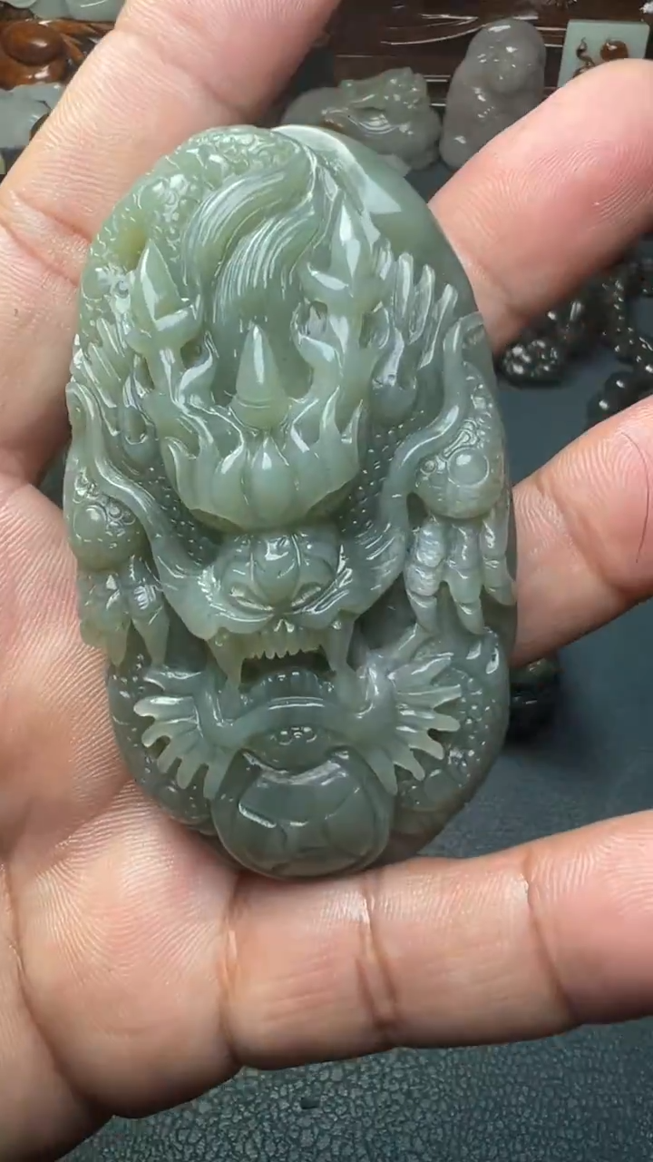 未镶嵌和田玉把件-