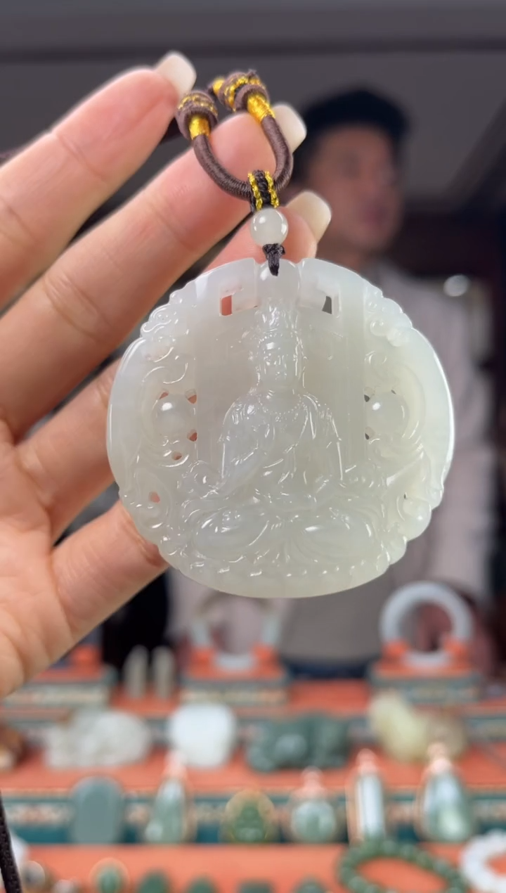 颈饰未镶嵌和田玉佩佩