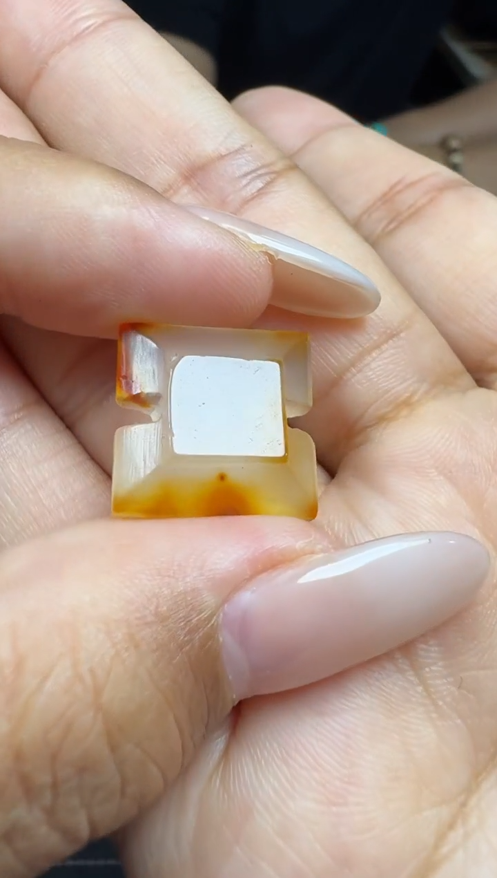 和田玉未镶嵌颈饰1