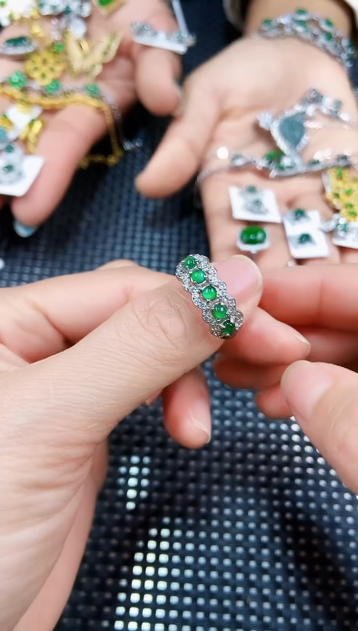 【闪购商品】翡翠戒指未镶嵌11111111