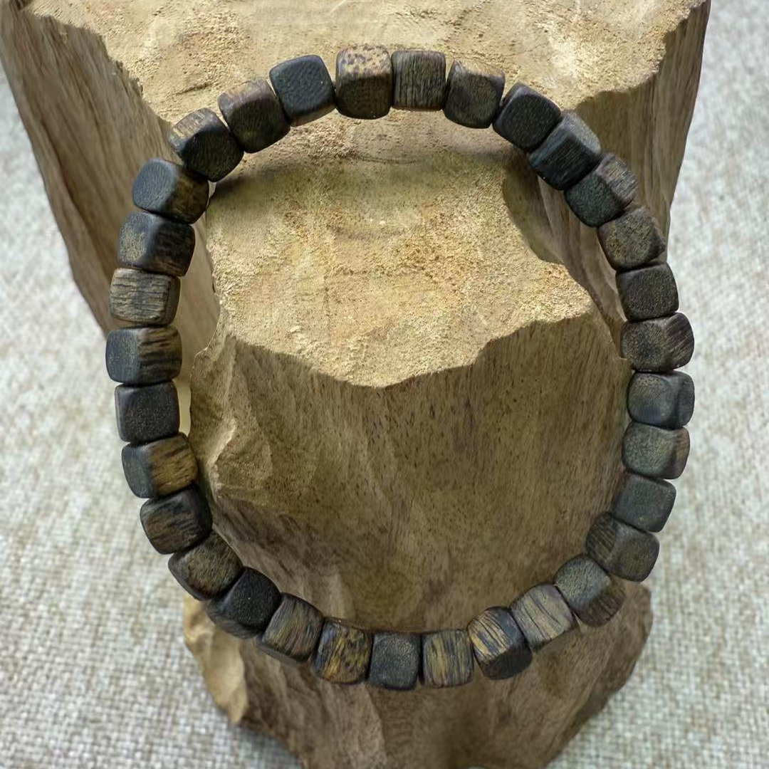 沉香海南沉香棋楠单圈方糖手串0.5规格沉水级加送养香罐+养香料