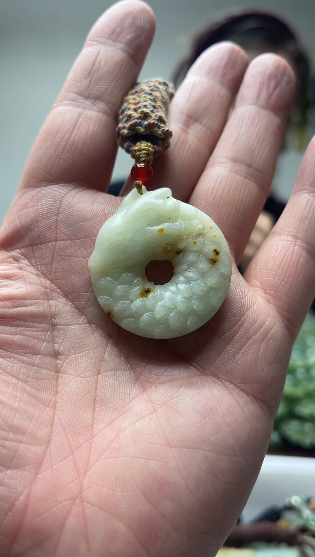 未镶嵌岫玉颈饰·