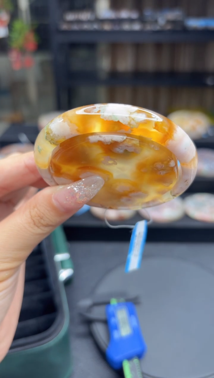 石英质玉手镯未镶嵌243(56圈赠送镯心)