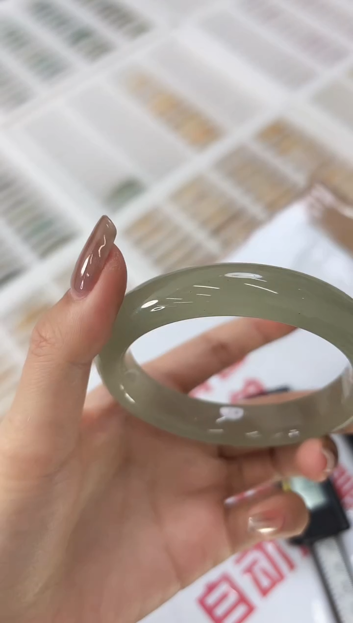 未镶嵌手镯石英质玉18-58D