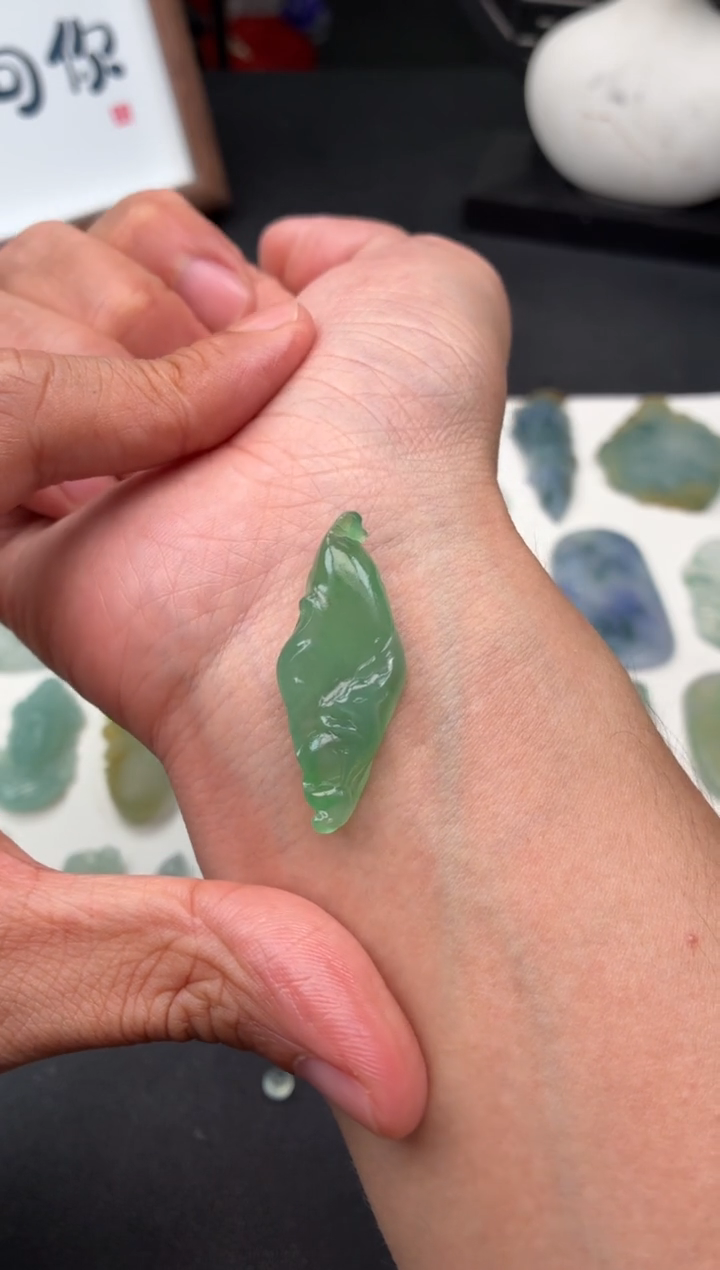 未镶嵌定制翡翠翡翠