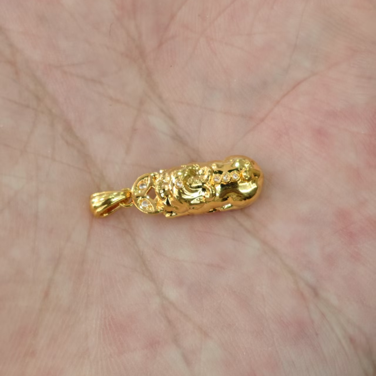 莫桑石【辰辰】足金暴力招财貔貅吊坠 赠链