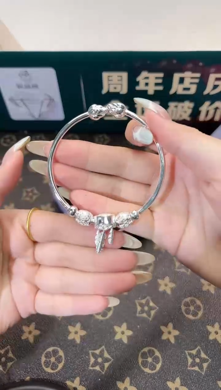银制精品手镯【无礼盒】—-012