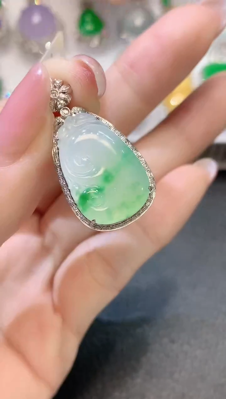 【闪购商品】翡翠吊坠(不含链)18K金镶嵌C21