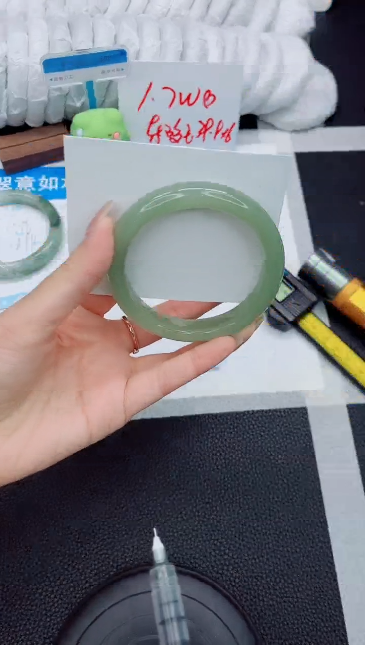 石英质玉手镯未镶嵌a107-59