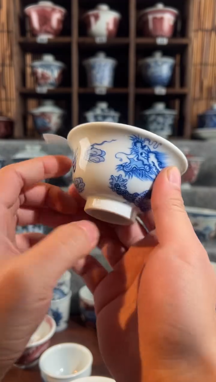 【闪购商品】a249天禄言瓷龙纹压手