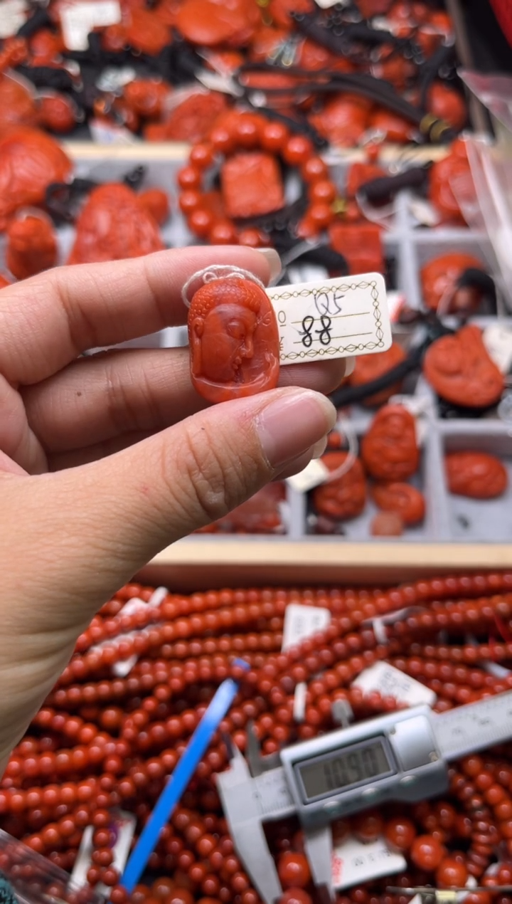 南红玛瑙未镶嵌珠宝奇石Q5