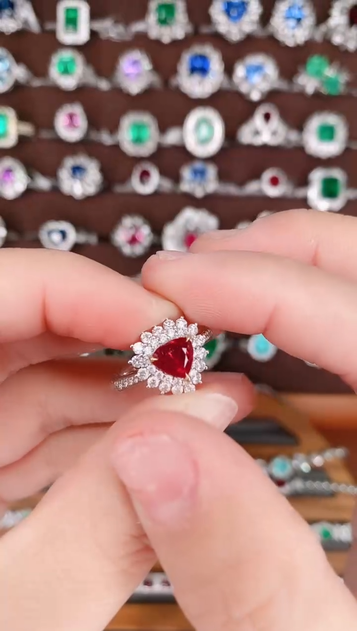 【闪购商品】红宝石18K金戒指18K金镶嵌1.05克拉-无烧