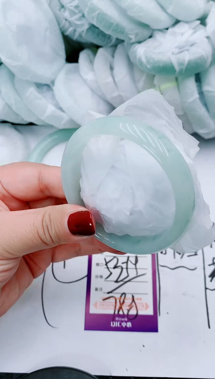 【闪购商品】石英质玉手镯未镶嵌P207-53/54